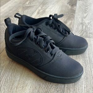 Heelys Pro 20 Black Kids Shoes, Size 4